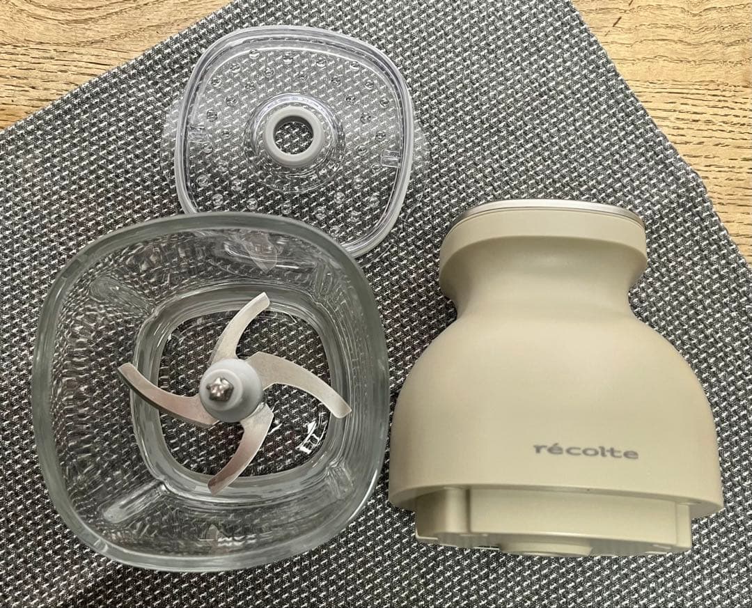 ✴︎美品✴︎レコルト コードレス カプセルカッター ボンヌ クリームホワイト