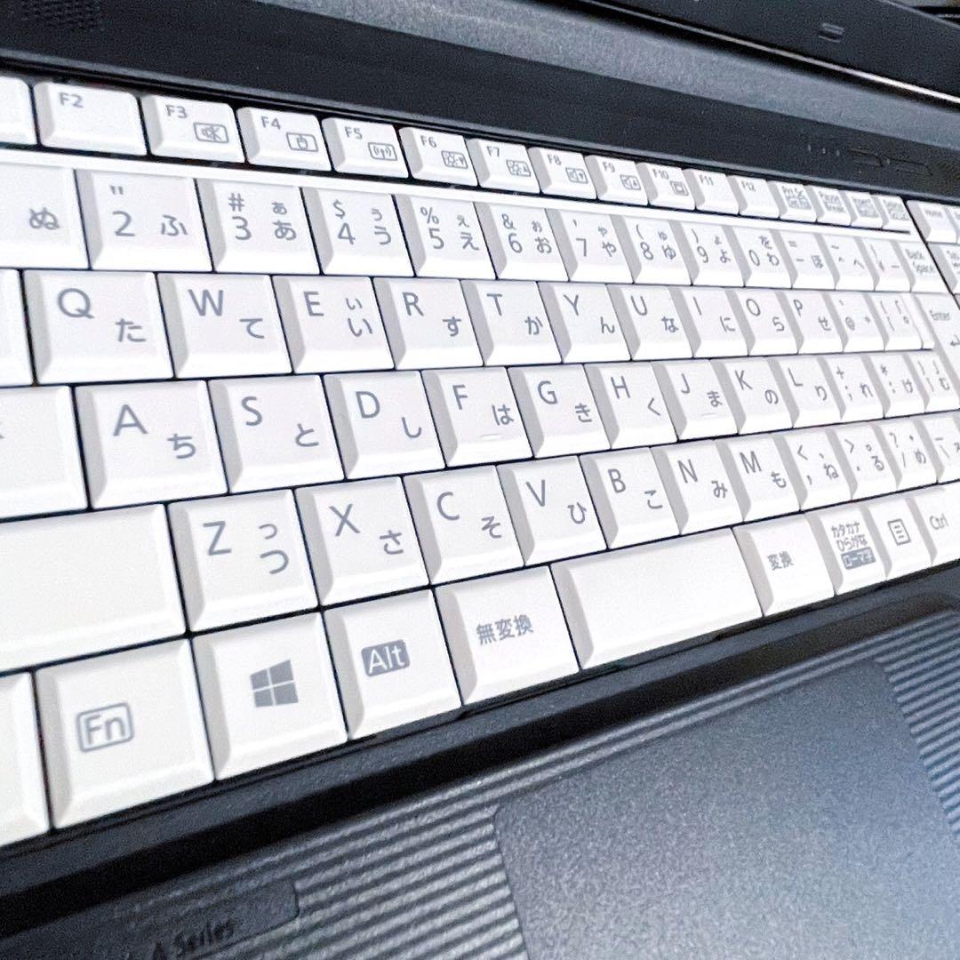 【高級機・美品】2019年製 第8世代i7 光沢フルHD SSD512G カメラ