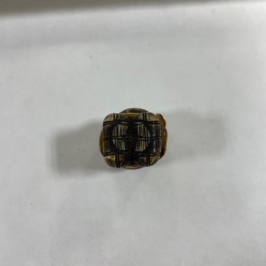 根付け　大黒　寸法（cm）2.1x2.1x高さ3.0