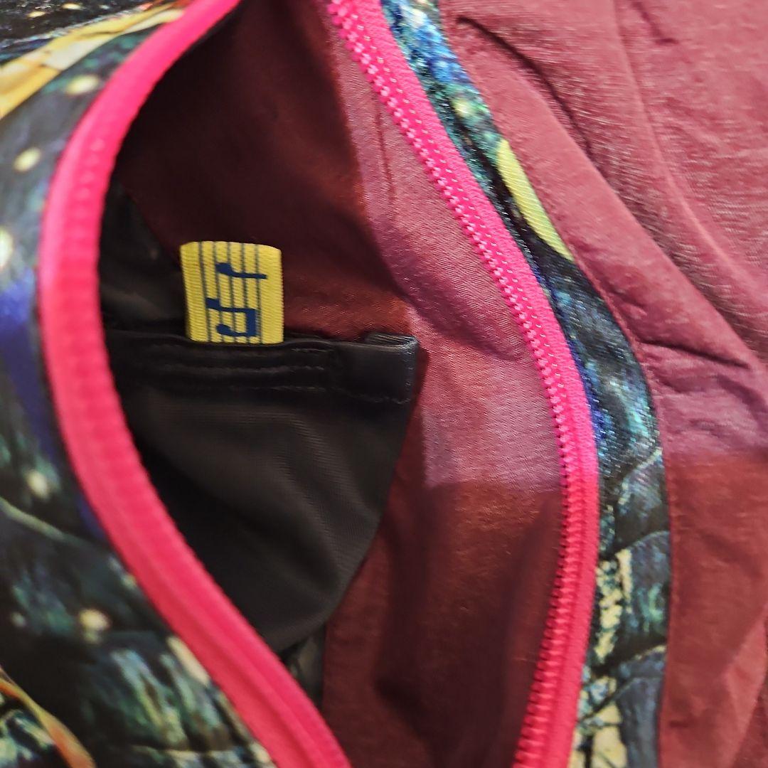 美品　VOLCOMボルコム　ダウン混ウインタージャケット　レディースSPボーイズ