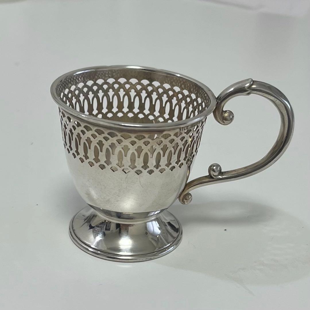 【アンティーク】透かし模様の銀製エッグスタンド