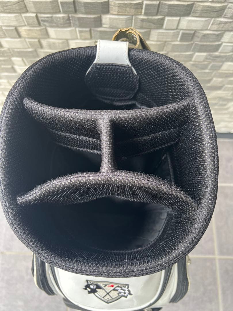 TaylorMade ホワイトキャディバッグ