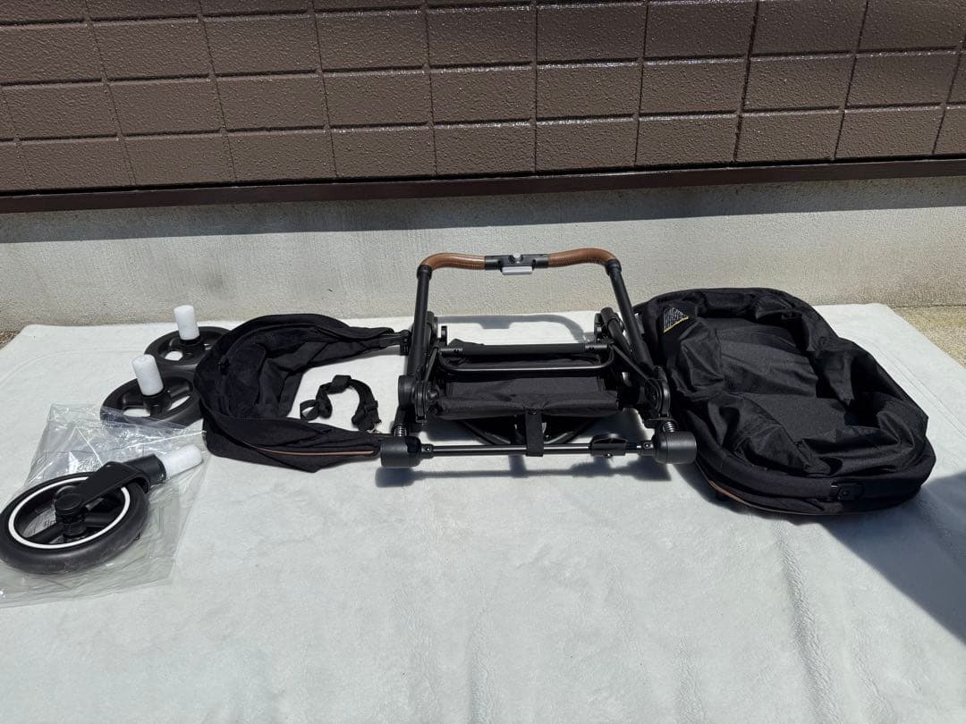 ①【美品】コンビ コムペット ルルテイル キャリー マウナロアブラック カート