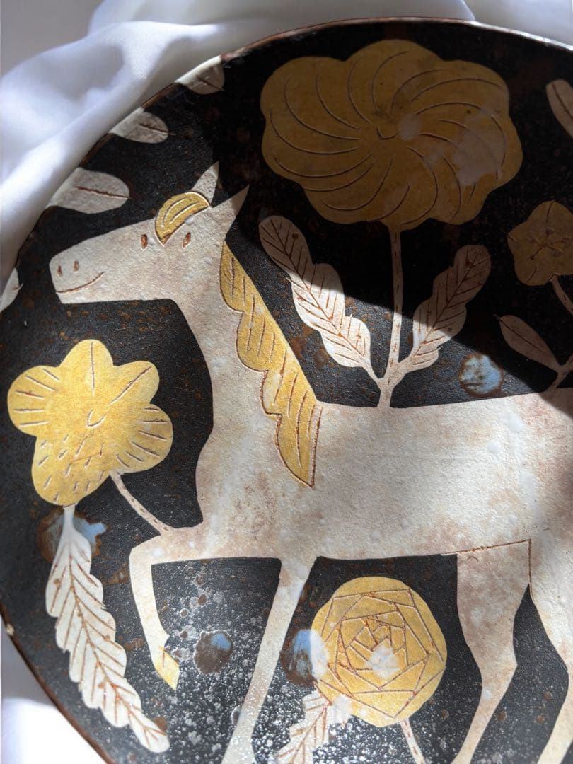 希少　鹿児島睦　KAGOSHIMA MAKOTO馬とお花のお皿一点もの器金継ぎ