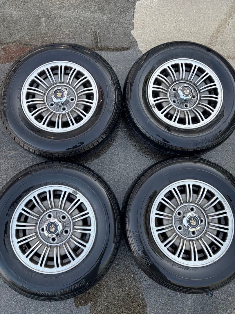 12クラウン純正ホイールタイヤ付