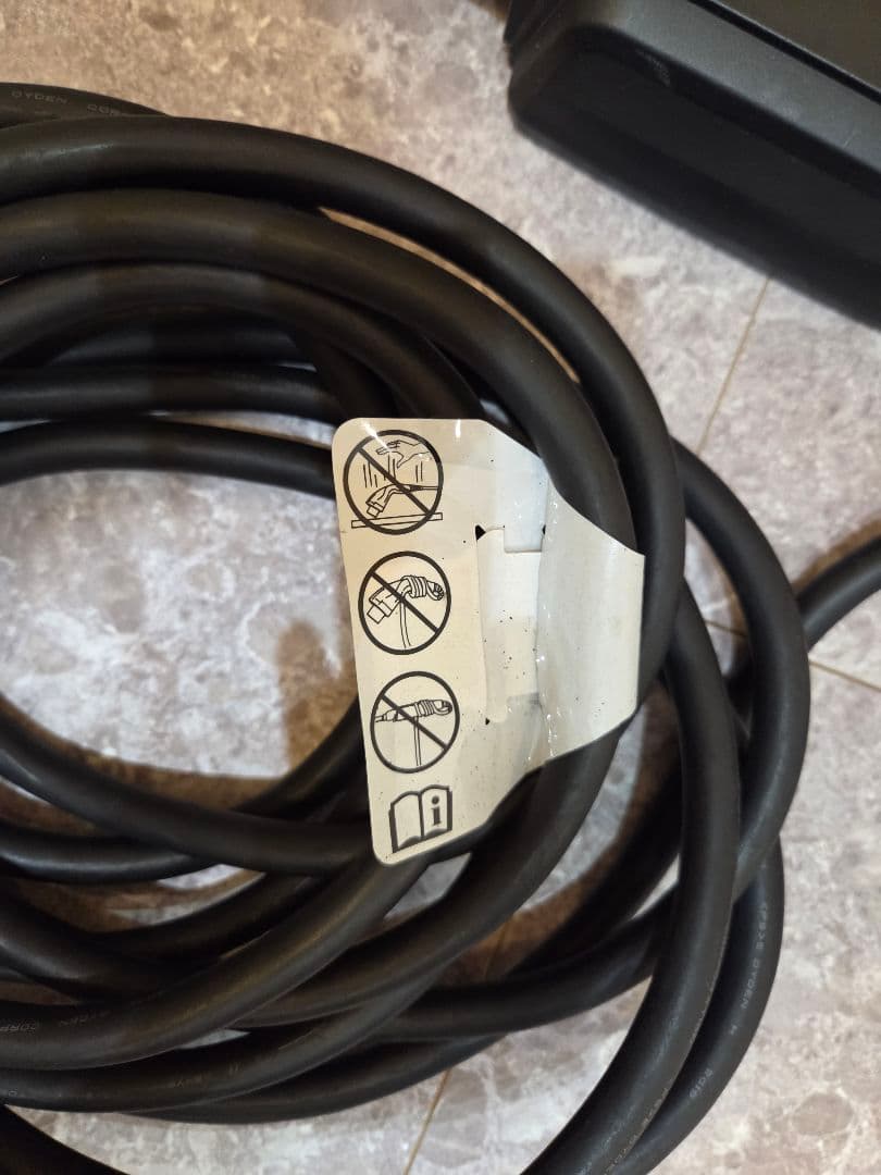 プリウス PHV 充電ケーブル 純正品 品番G9060-47110