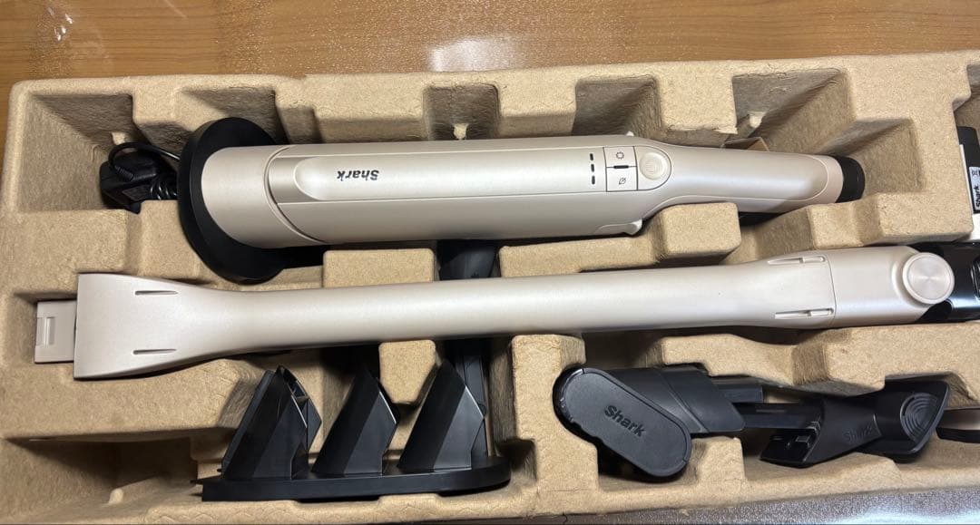 Shark EVOPOWER DX 充電式ハンディクリーナー WV517J