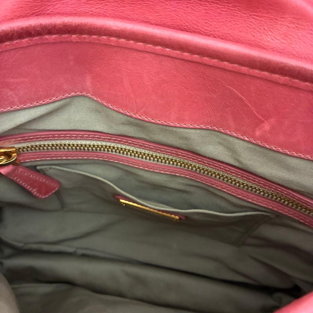 MIU MIU ピンク マトラッショルダーバッグ 2WAY