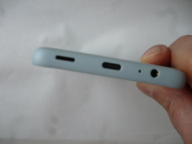 スマートフォン本体 arrows F-52E