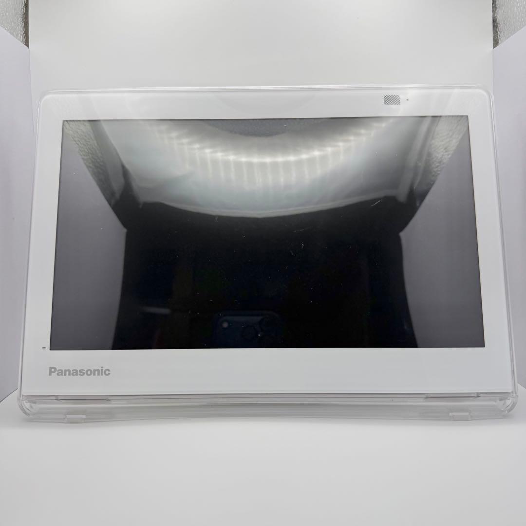 【美品 2025年製】Panasonic ポータブルテレビ UN-10E11-W