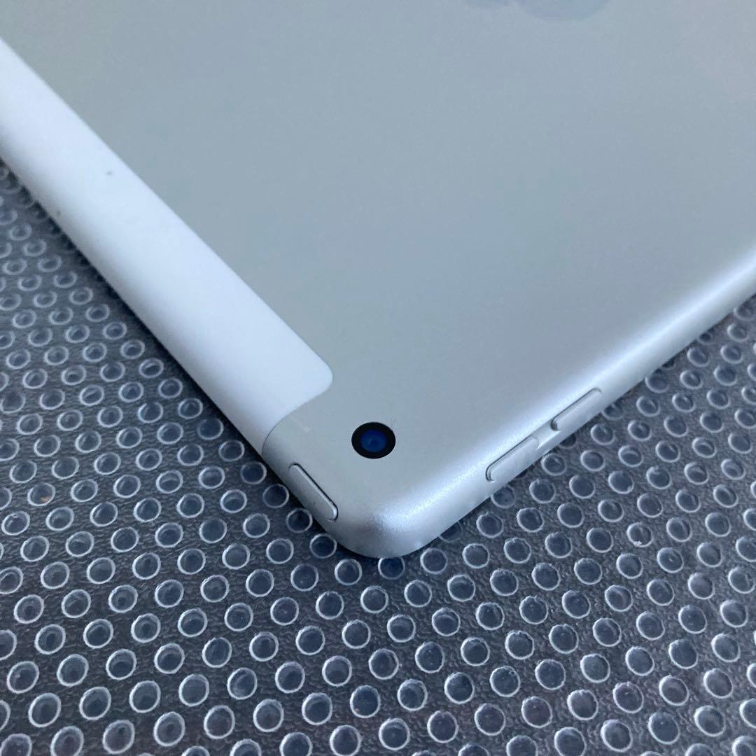 800【早い者勝ち】電池ほぼ新品☆iPad7 第7世代 32GB SIMフリー☆