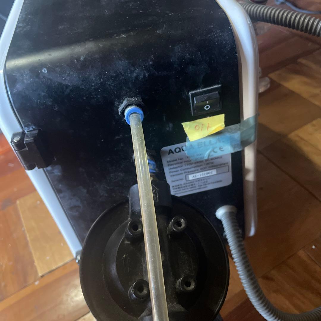 s*u様 ハイドラフェイシャル　AQUA ella アクアエラ　　　美容液ピーリ