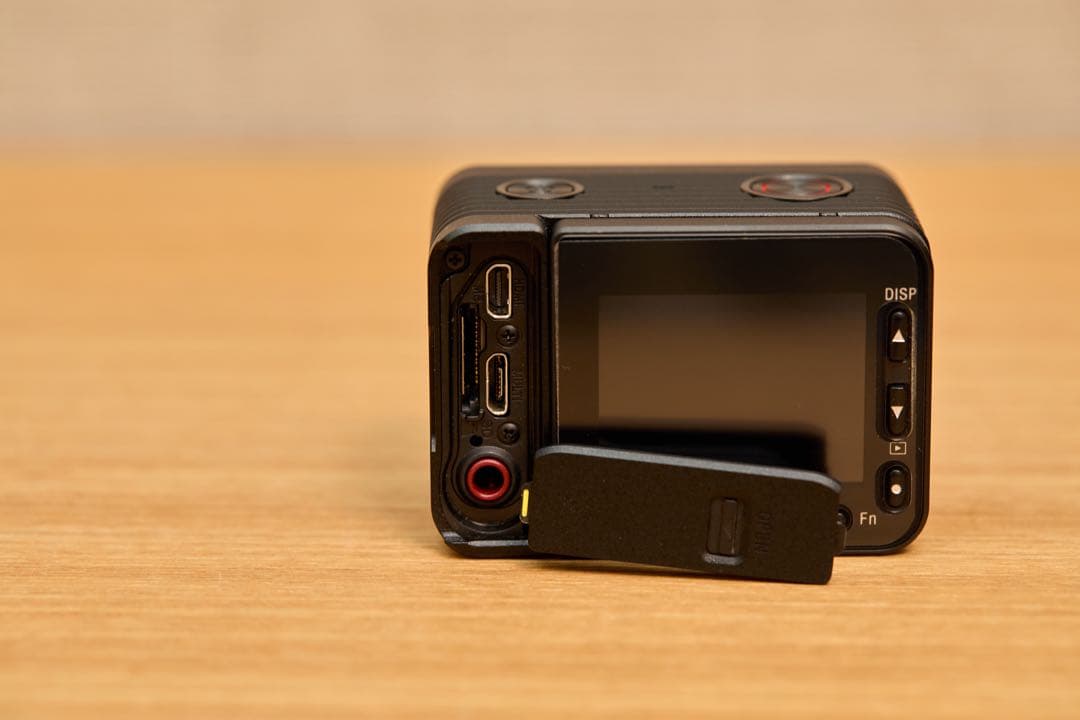 デジタルカメラ SONY DSC-RX0M2