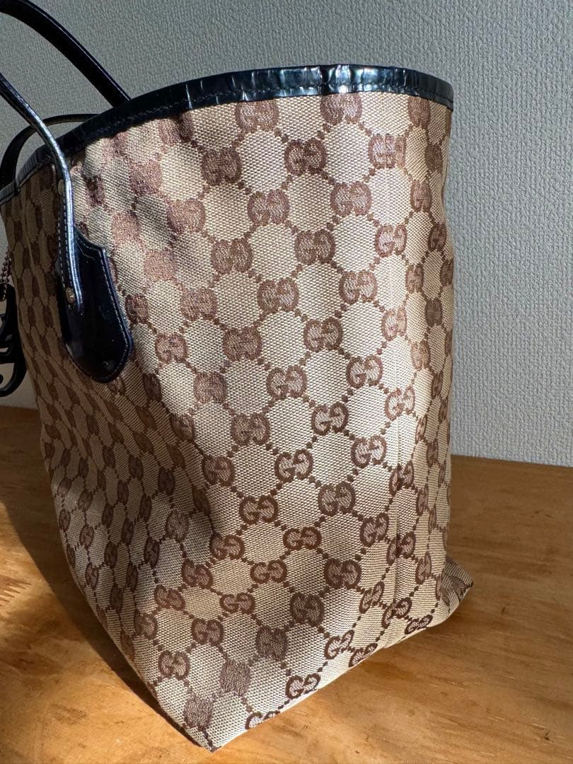 GUCCI GGパターン トートバッグ 大きめ