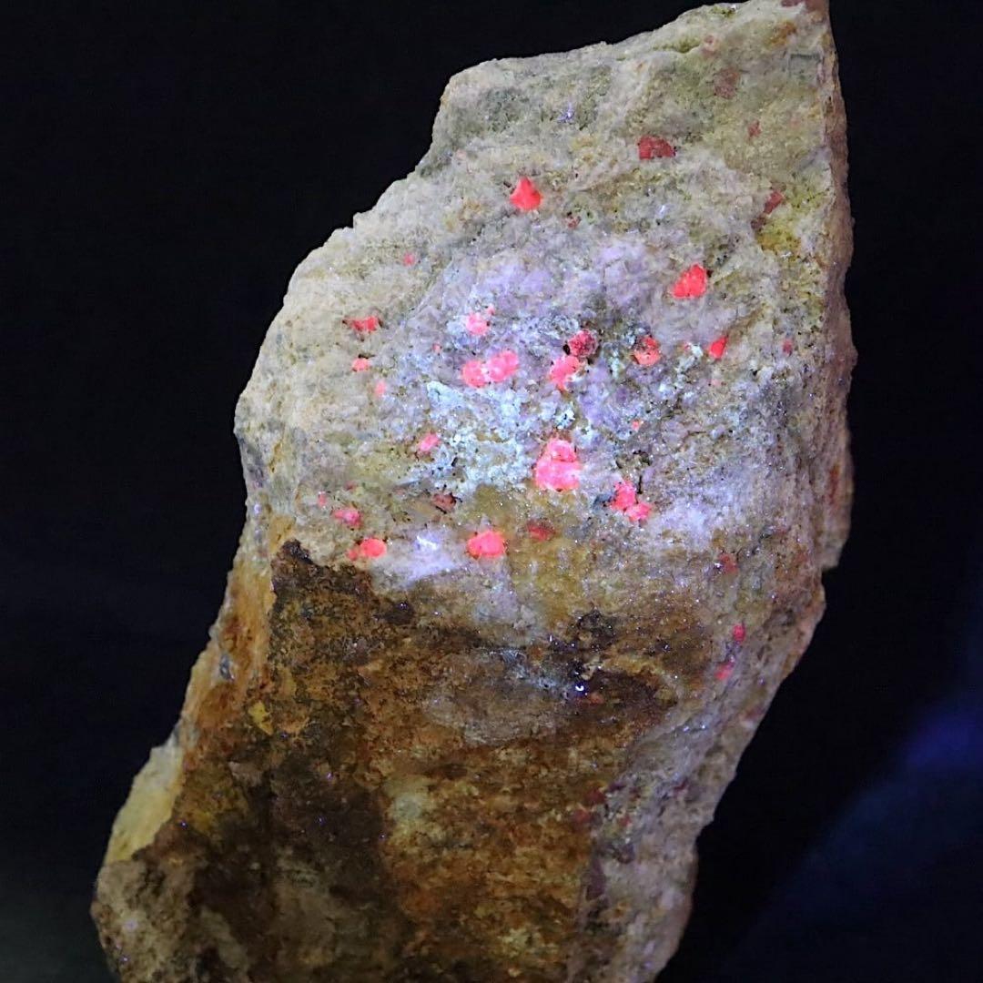 カリフォルア産 コランダム 原石 399.5g CRD100 鉱物　天然石