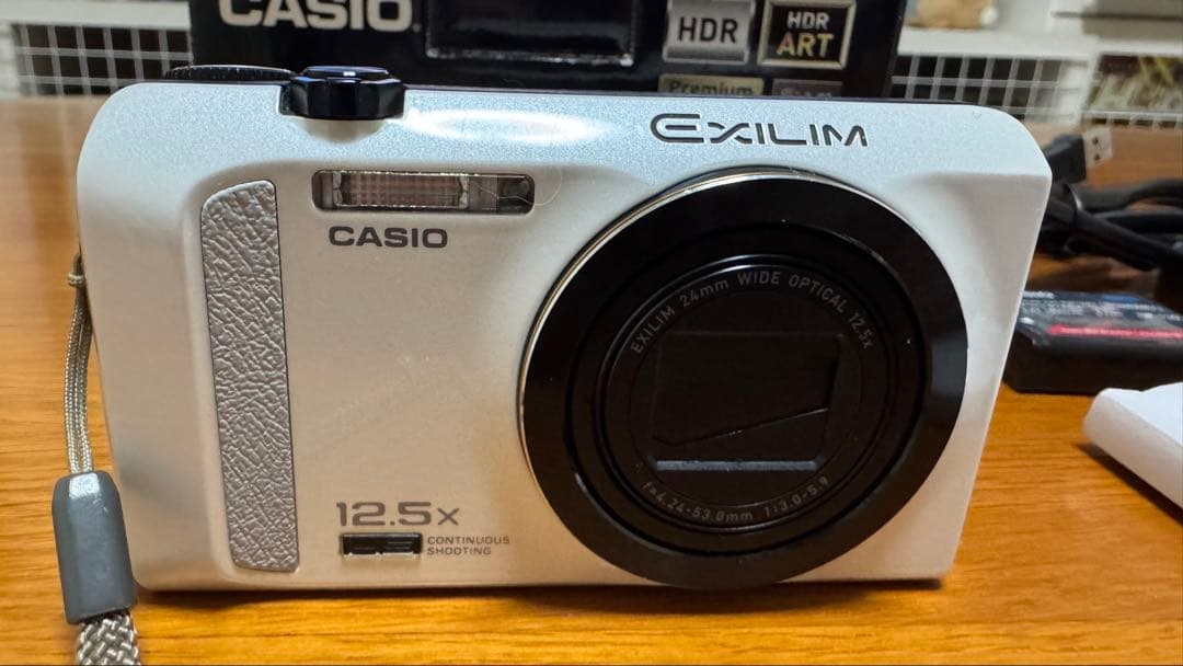 CASIO EXILIM 12.5倍ズーム コンパクトデジタルカメラ
