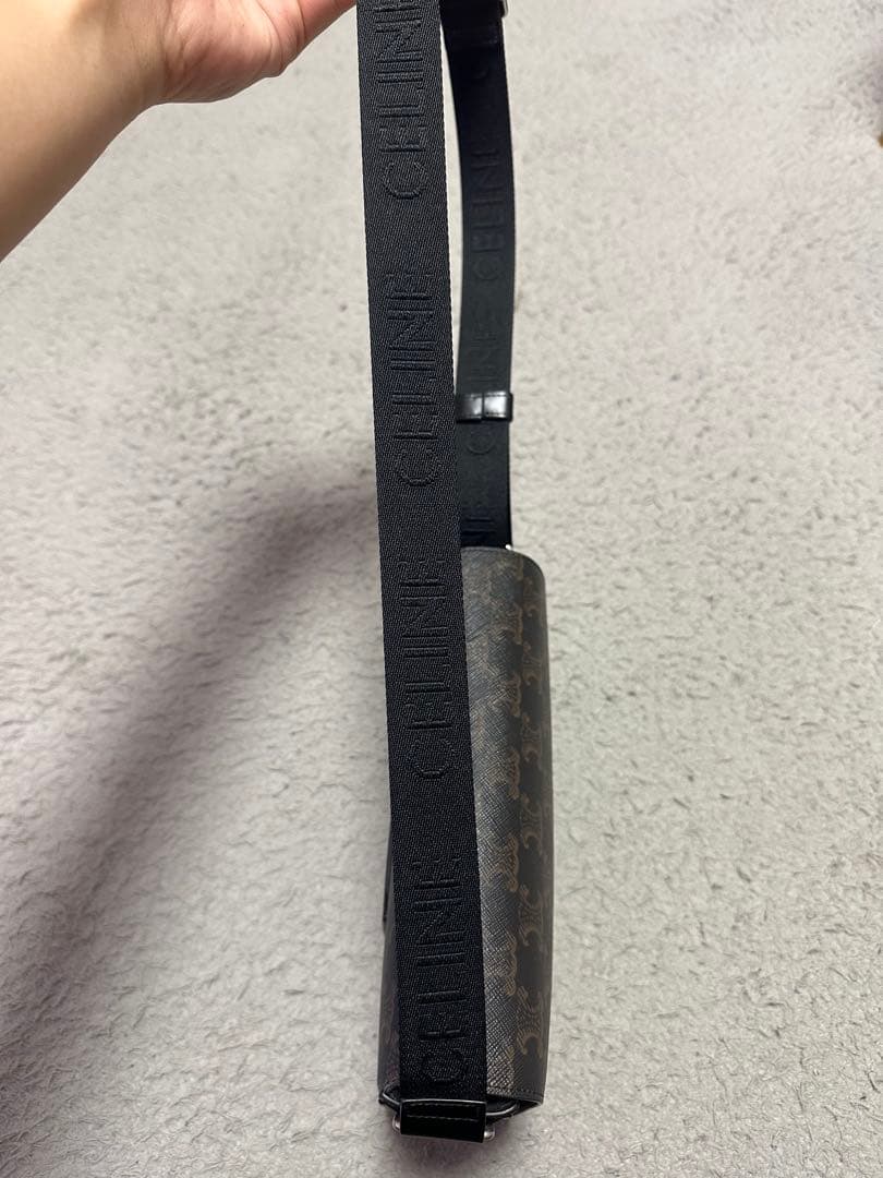 現行品！極美品！CELINEトリオンフ ショルダーバッグ メッセンジャーバッグ