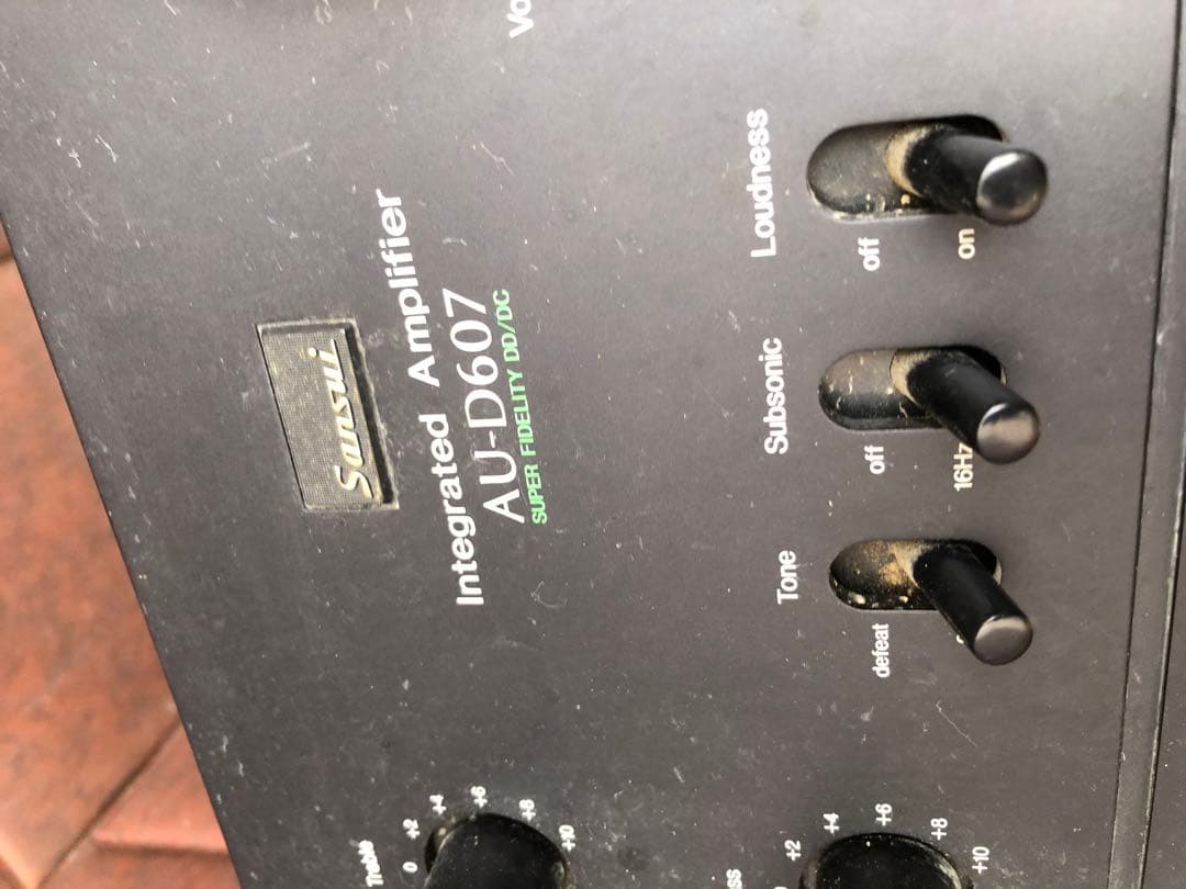 SANSUI AU-D607 プリメインアンプジャンク(J70)