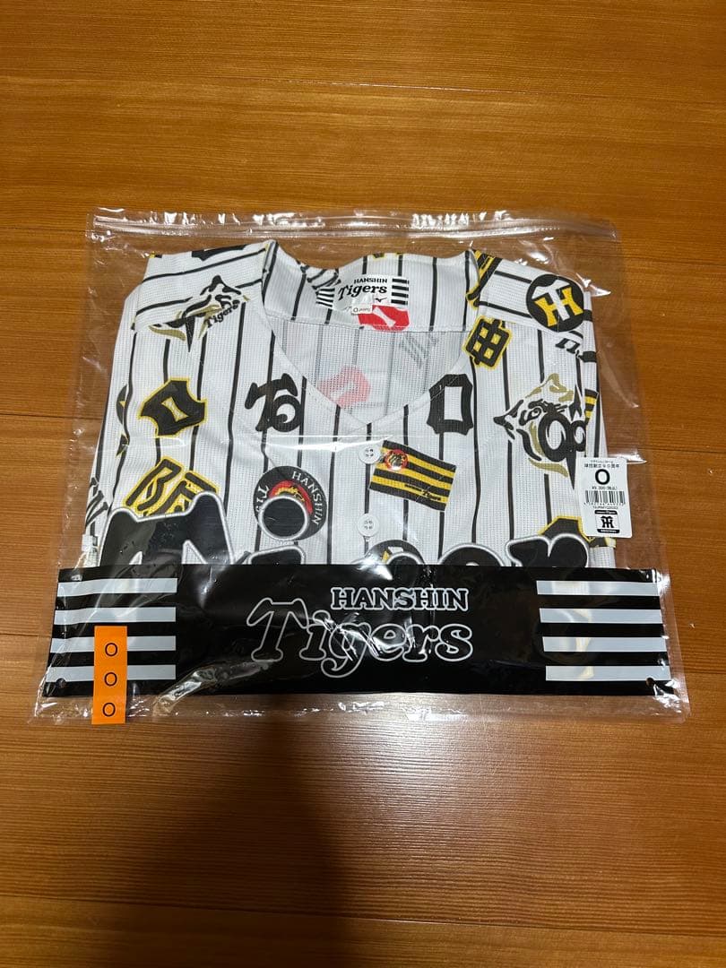 【完売】阪神タイガース 　90周年 　限定 レプリカユニフォーム　oサイズ