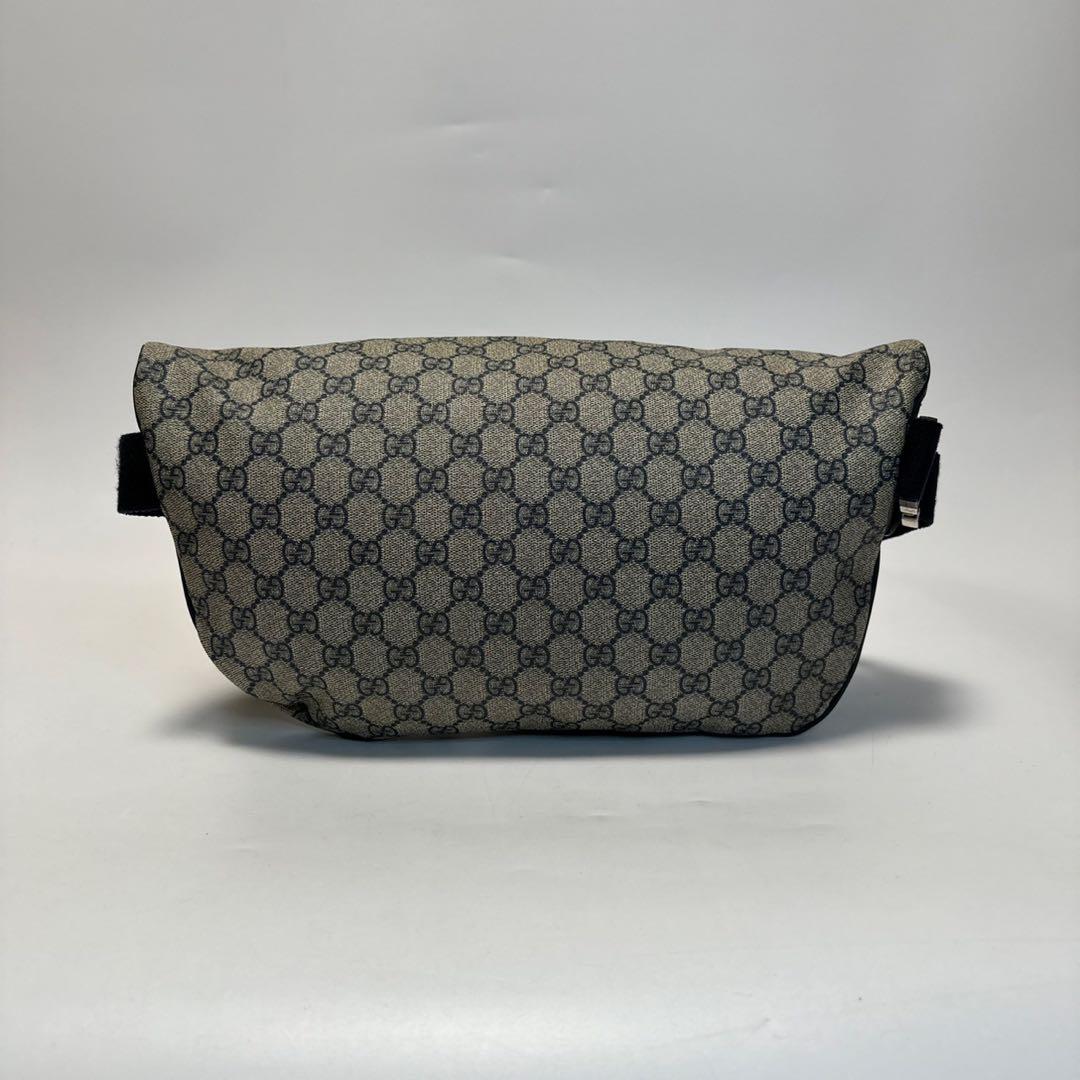 l49【極美品】グッチ　GGスプリーム レザー　ネイビーボディバッグショルダー.