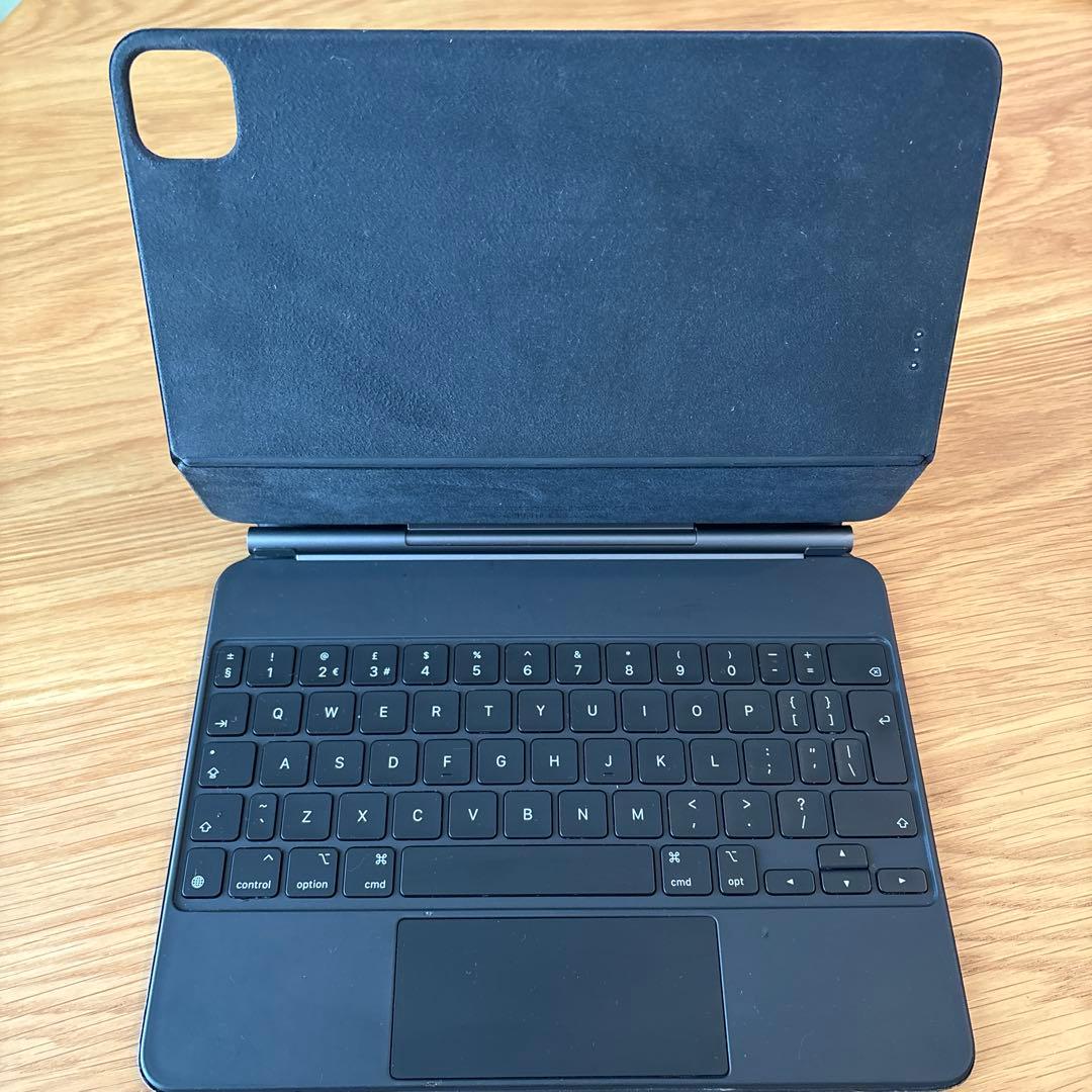 Apple iPad Pro 11インチ（キーボード付き）