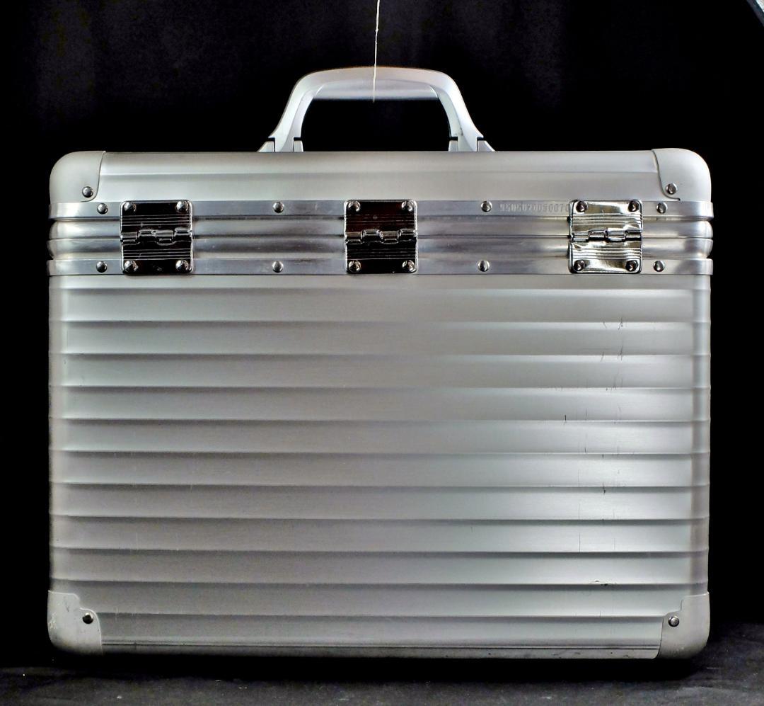 リモワ 950.50『TOPAS』パイロット・ケース 【ラージスリム】 33L