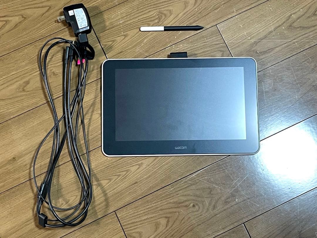 Wacom One DTC133 液タブ　本体【画像追加】