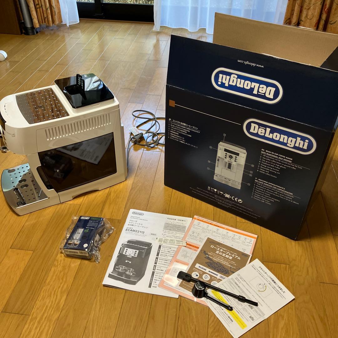 デロンギ　マグニフィカ s Delonghi エスプレッソマシン ホワイト