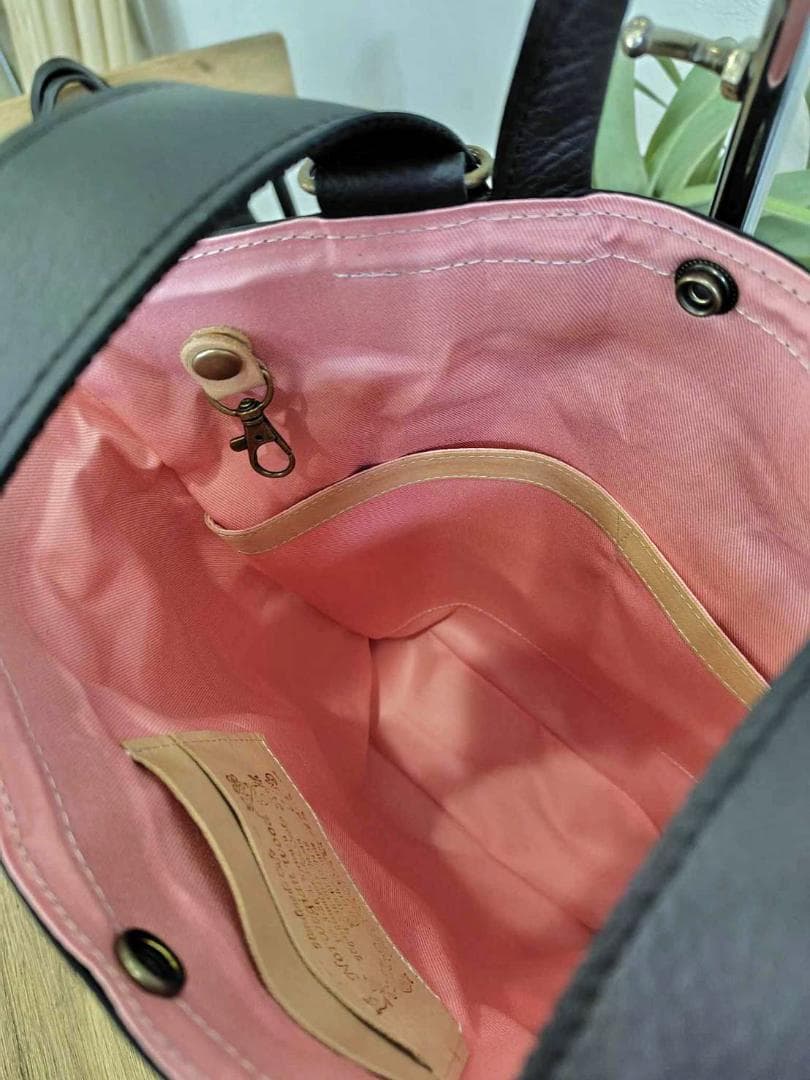 【やま様】/2025tambourineタンバリンネイビー×白/牛革A4トー