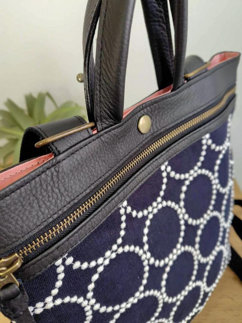 【やま様】/2025tambourineタンバリンネイビー×白/牛革A4トー