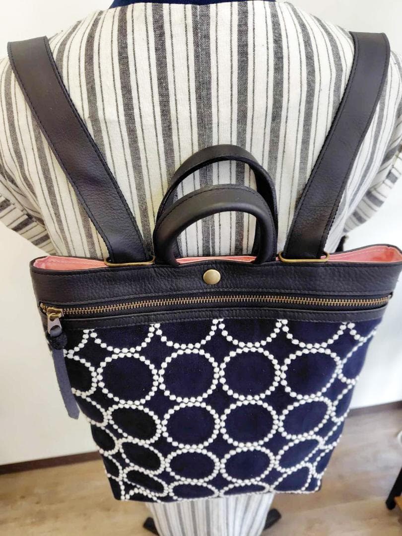 【やま様】/2025tambourineタンバリンネイビー×白/牛革A4トー