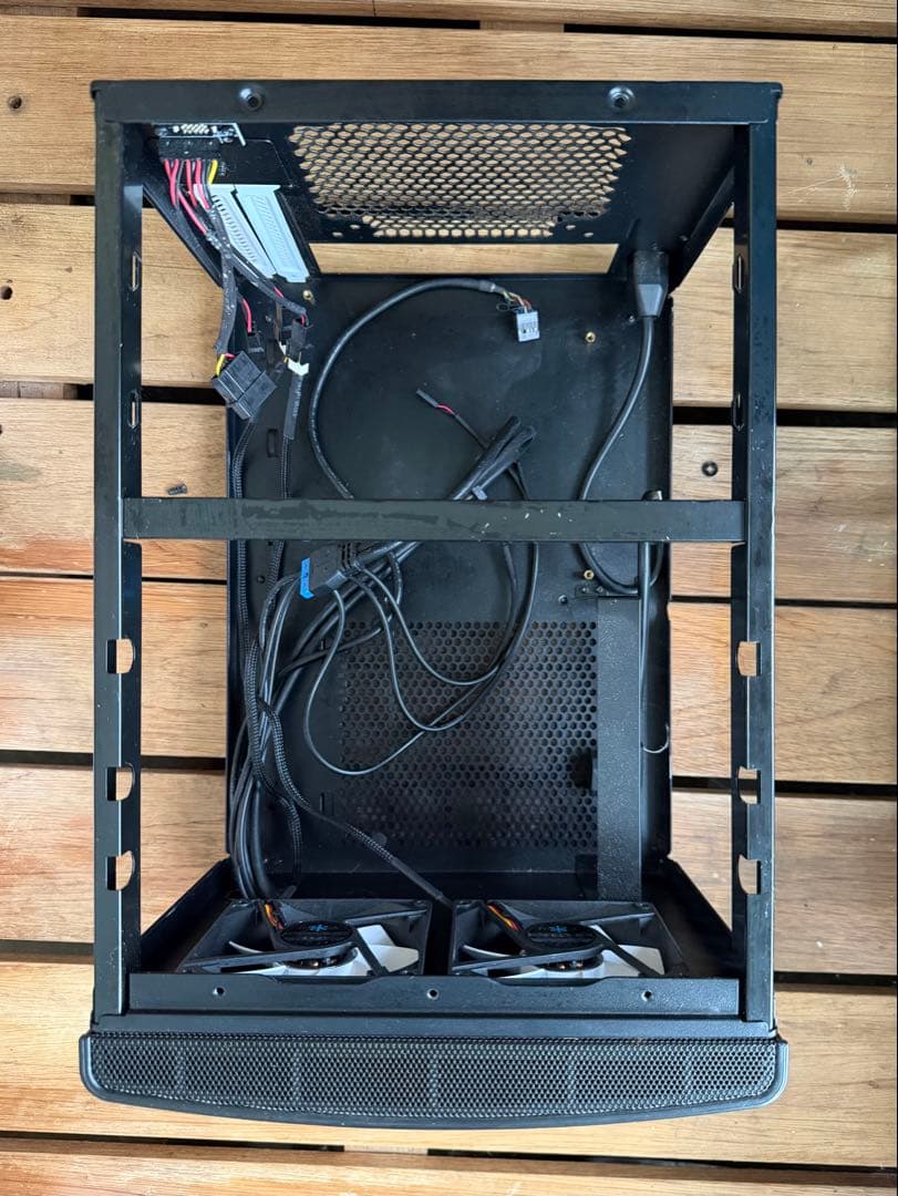 Fractal Design Node 304 Mini ITX ケース