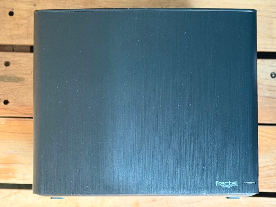 Fractal Design Node 304 Mini ITX ケース