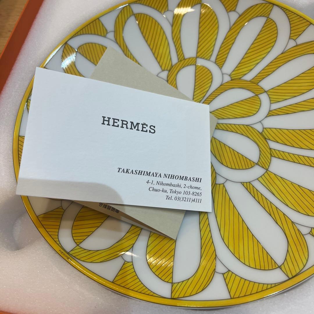 HERMES 花柄デザイン皿 専用ボックス付き