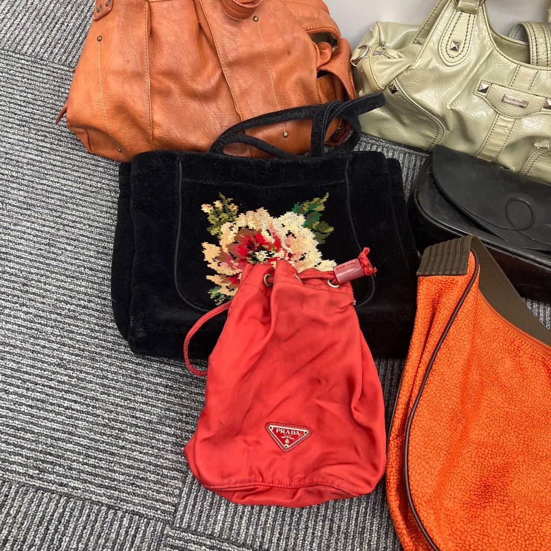 遺品整理　バックまとめ売り！　Y