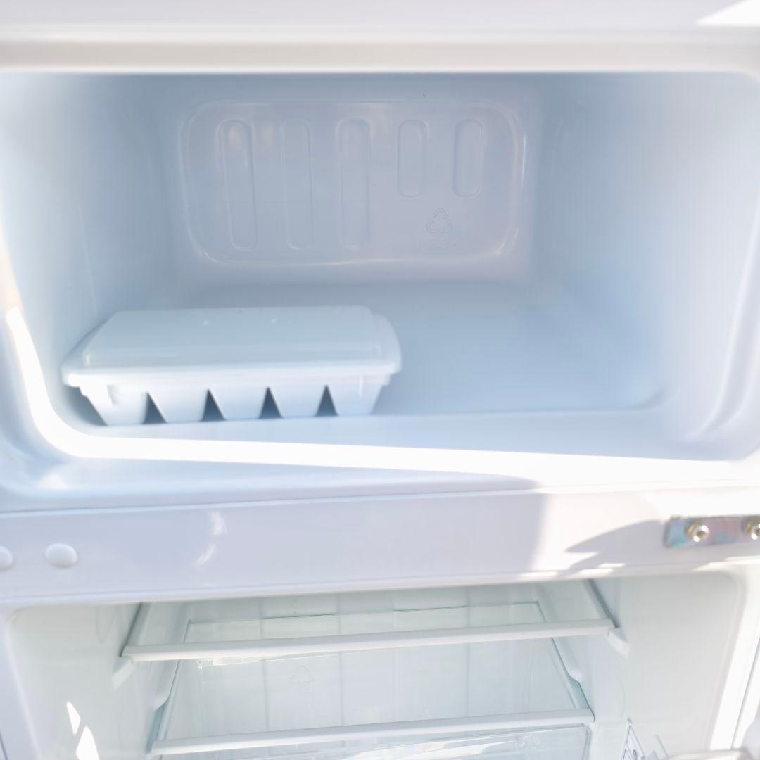 ハイセンス 冷蔵庫 93L 右開き冷凍室 26L 除菌清掃済 1人暮し 綺麗