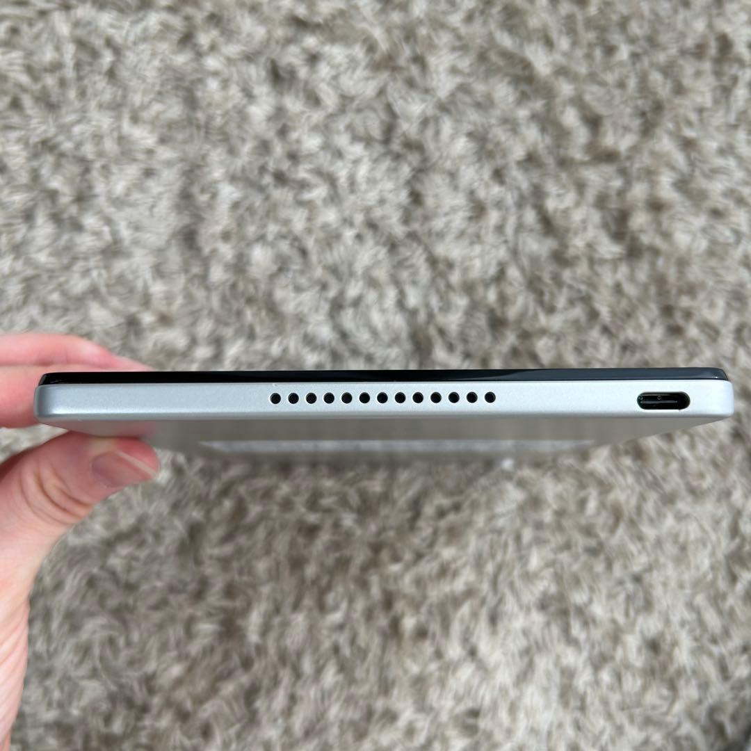 docomo dtab d42A　タブレット　専用充電器付き