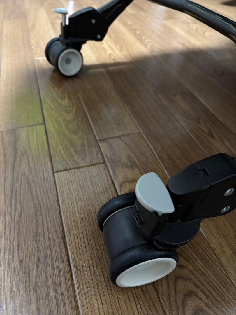 Aprica　電動ハイローチェア ユラリズム オート DX