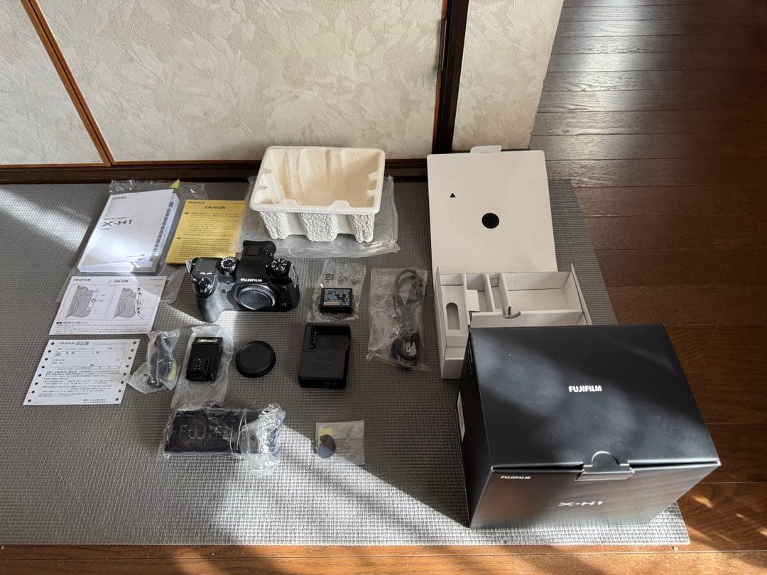 FUJIFILM ミラーレス一眼 本体