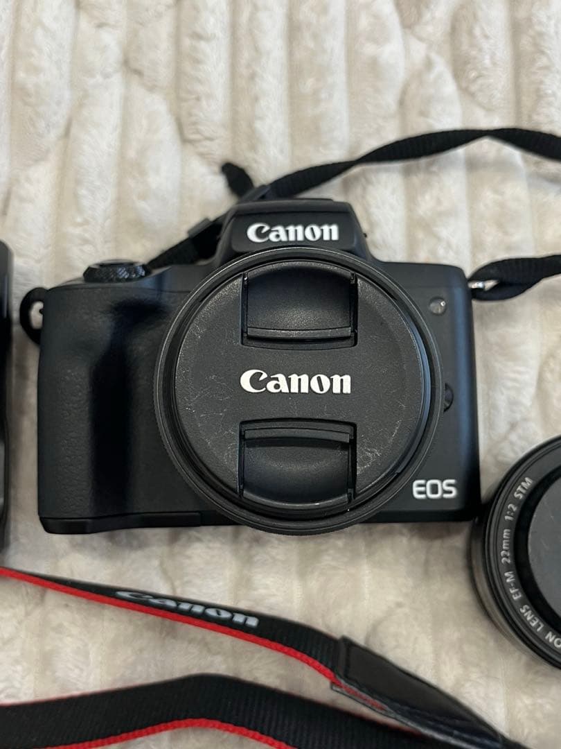 Canon EOS Kiss M ブラック　レンズ付き