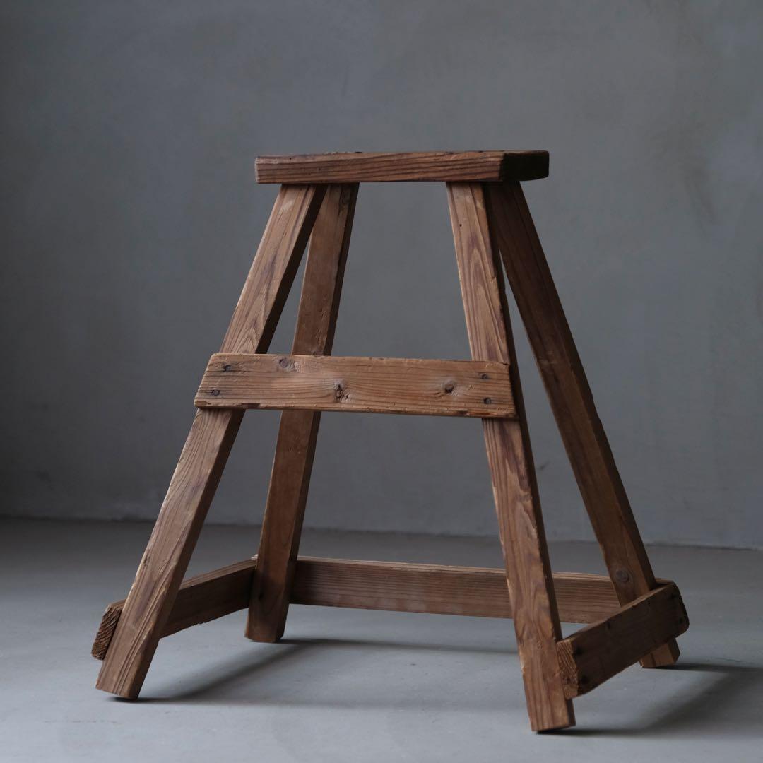 杉材 古いスツール A　椅子 チェア 展示台 花台 古家具 古民具 古道具 骨董