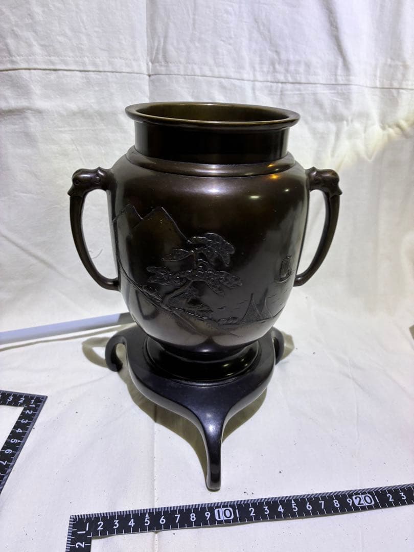 銅製 花器 山水彫刻 台付 花瓶 骨董