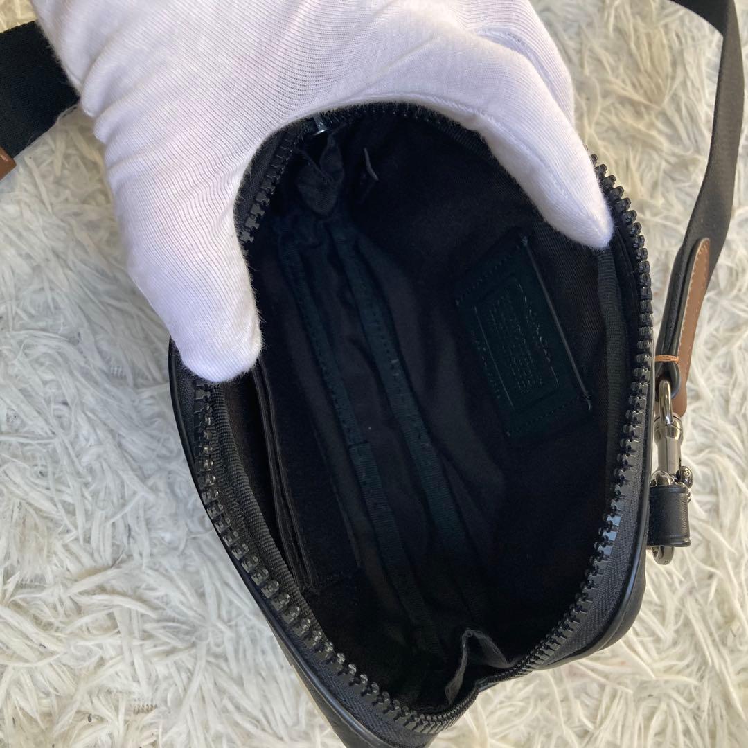 チェッカー クロスボディー C6775 チョーク×ブラック カメラバッグ 白 黒