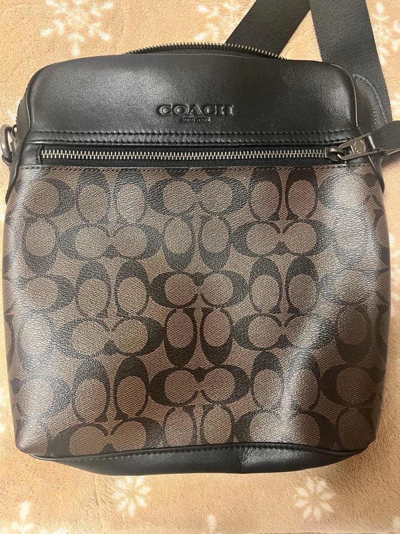 coachメンズショルダーバッグ　F73336
