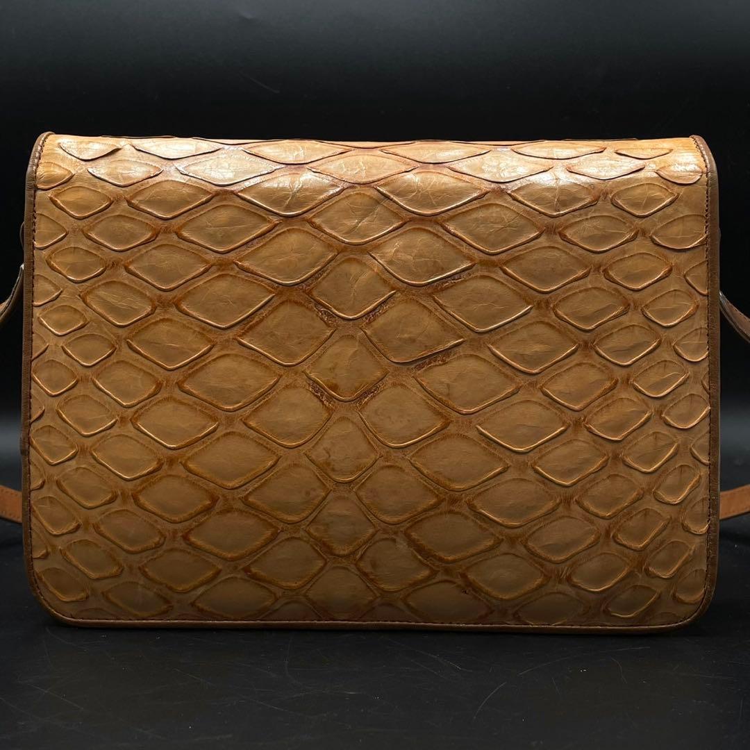 センザンコウ 穿山甲 ショルダーバッグ ターンロック ブラウン