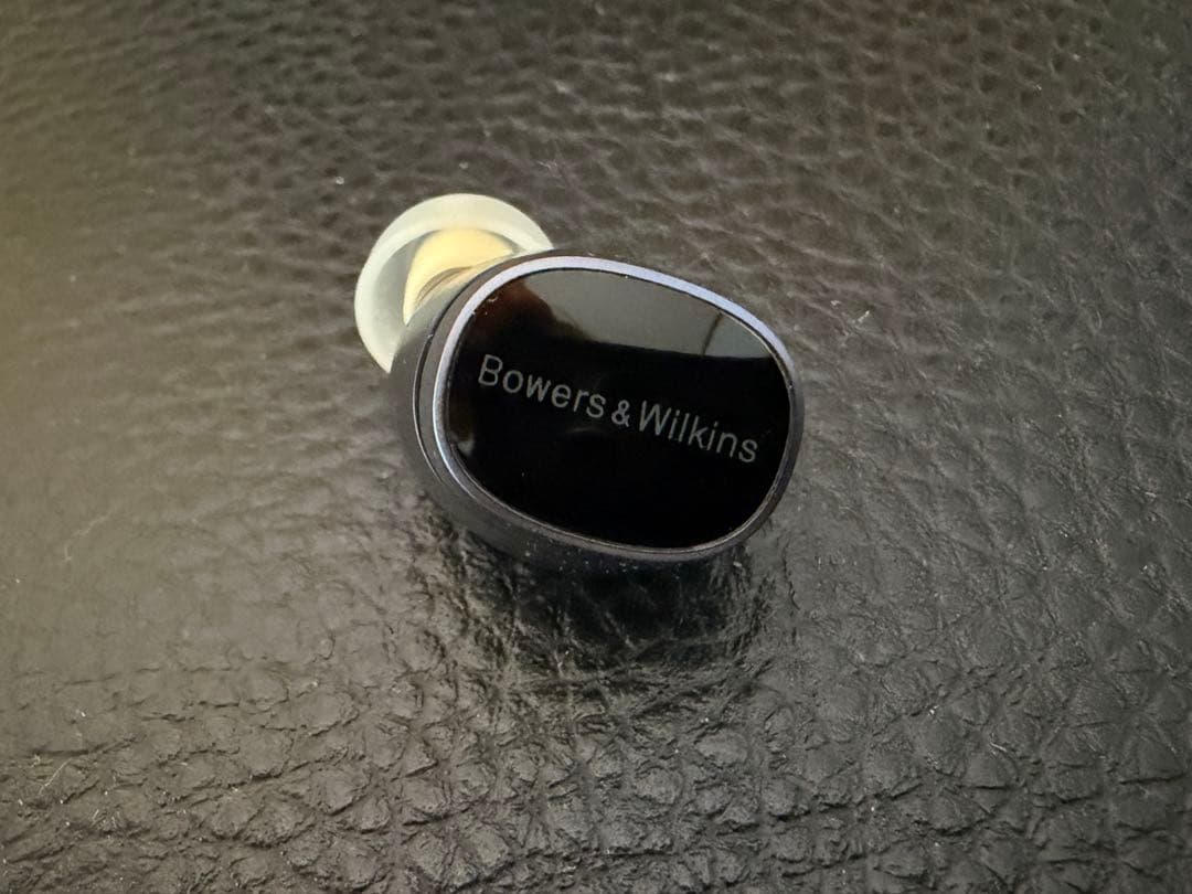 Bowers & Wilkins ワイヤレスイヤホン Pi8