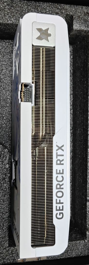 グラフィックボード・グラボ・ビデオカード Manli Polar Fox GeForce RTX 5080 OC 16GB