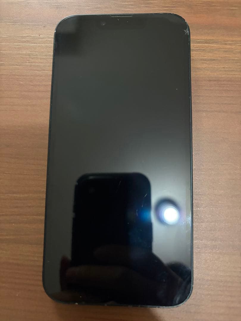 iPhone 13 128GB ミッドナイト SIMフリー【画面に薄いヒビあり】