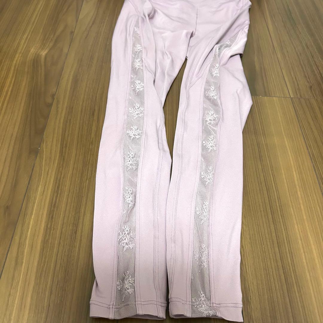 チャコット　ヨガウェアセット　レース付き上L,下Mサイズ