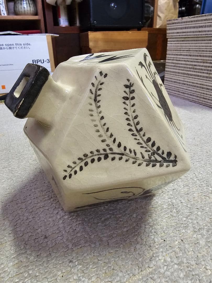 人間国宝 田村耕一さん？の12面体花瓶(大)